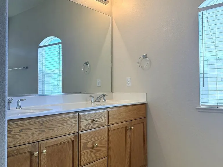 1326 Tide Dr — Photo 32