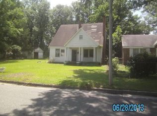 1404 Howard St, Kinston, NC 28501