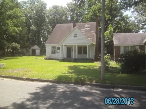 1404 Howard St, Kinston, NC 28501