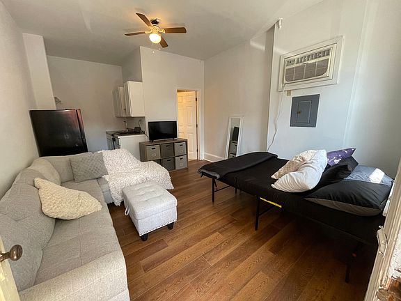 3rd image of 267 Washington Ave Floor 1