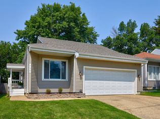 736 Knolls Ct, West Des Moines, IA 50265