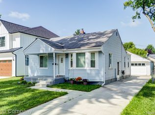 3689 Phillips Ave, Berkley, MI 48072
