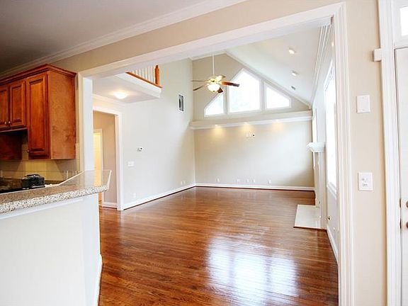 5th image of 100 Sunnybrook Dr