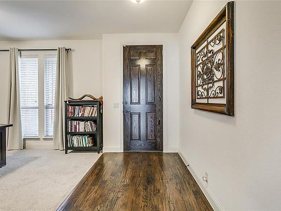 4th image of 968 Tara Dr