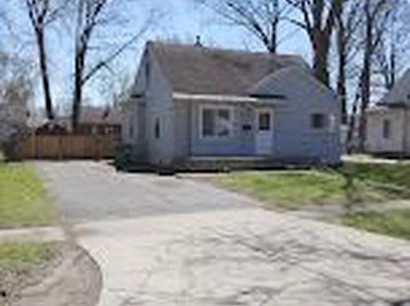 33511 Pierce St, Garden City, MI 48135