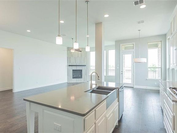 5th image of 1412 Bridgewater Blvd