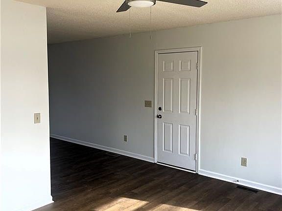 5th image of 1328 E Council St