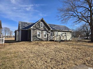 310 N Scofield St, Carthage, IL 62321