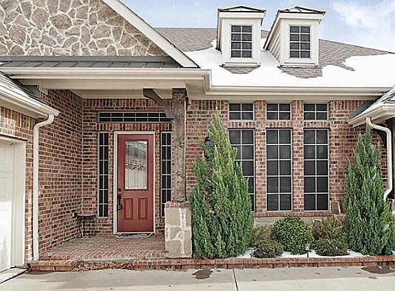 3rd image of 8201 Holly Hock Dr