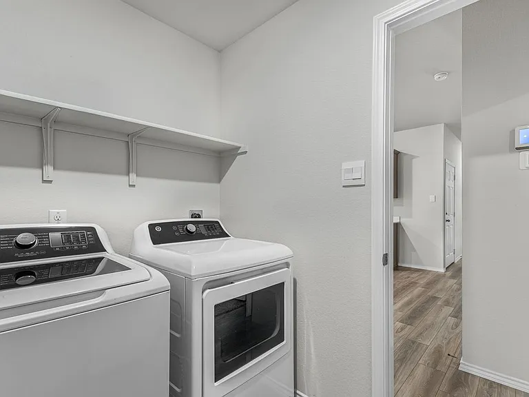 4011 Baerlon Cv — Photo 25