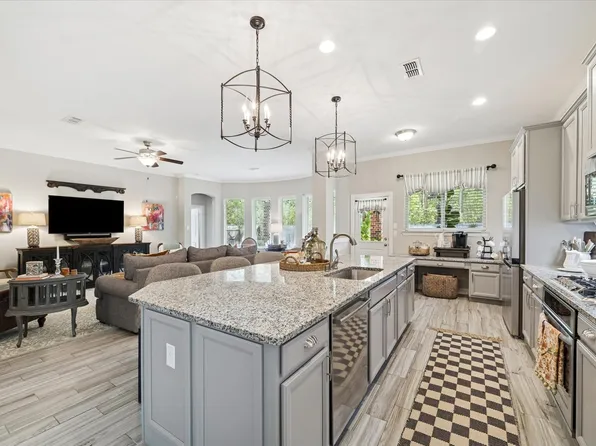 44 Fountain Bend Ln, Richmond, TX 77406