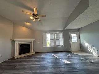 5709 N 12th Ave — Photo 3