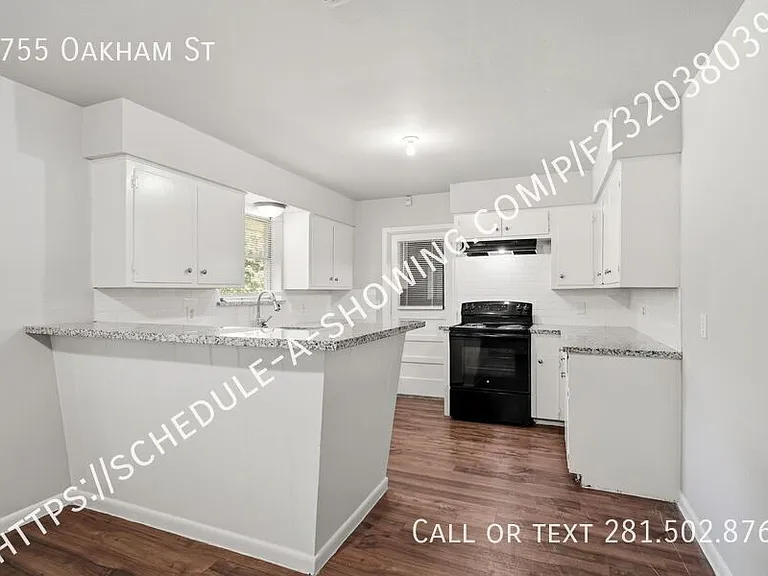 5755 Oakham St — Photo 8