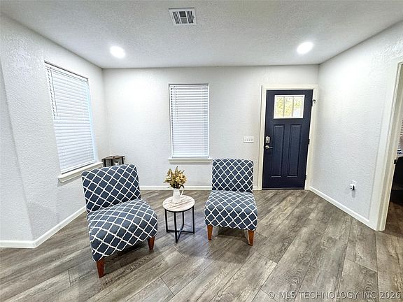 3rd image of 1408 Trimble Ave