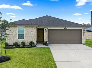 9907 Palm Royal Dr, Baytown, TX 77521