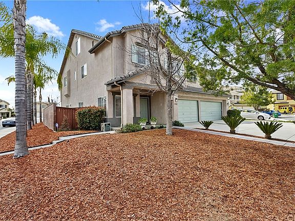 3rd image of 39882 Buxton Ct