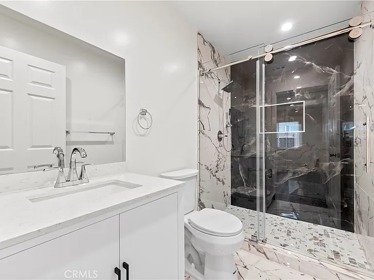 8832 Odessa Ave — Photo 19