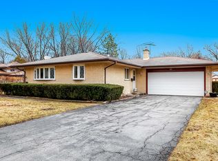 207 N Stevenson Ln, Mount Prospect, IL