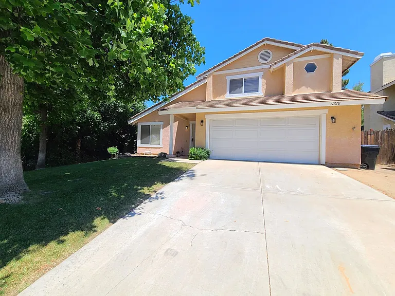 11768 Avalon Ave — Photo 1