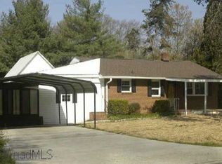 3916 Ogburn Ave, Winston Salem, NC 27105