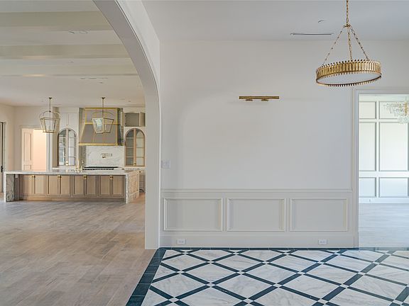 3rd image of 4222 Willow Grove Rd