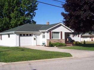 232 N Water St, Algoma, WI 54201