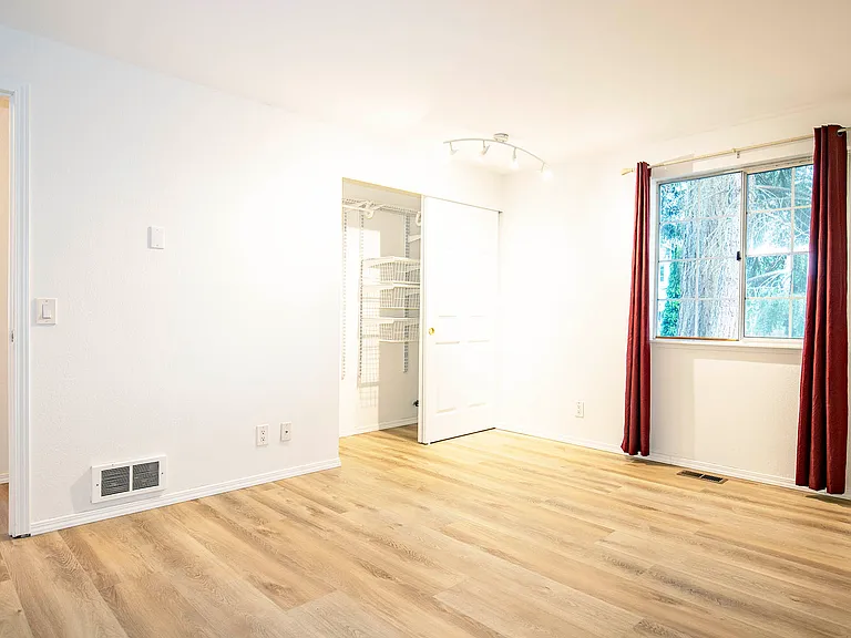 21612 SE 271st Pl — Photo 12