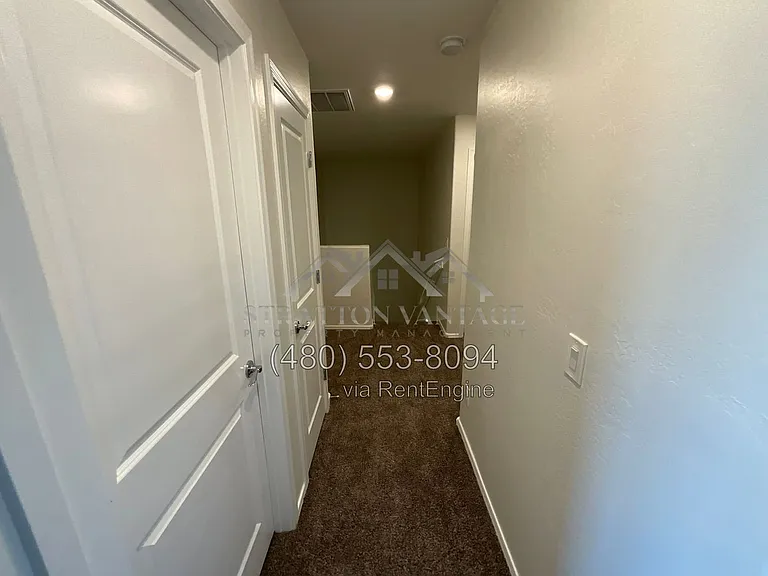 258 S Oak St — Photo 11