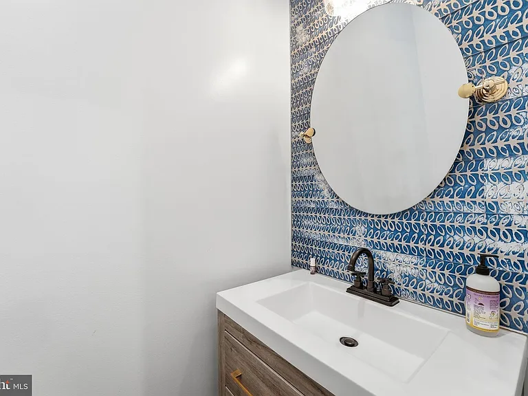 1841 Monroe St NW #2 — Photo 12