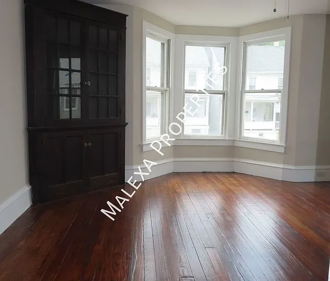 313 E Bertsch St #2 — Photo 8