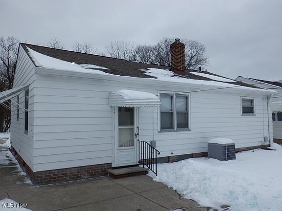 3rd image of 8905 Outlook Dr