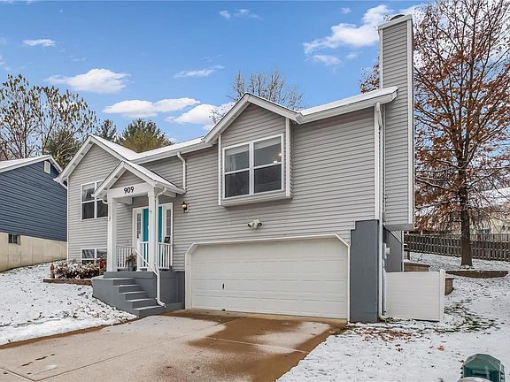 2nd image of 909 Wynstay Cir