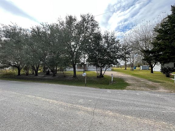 4th image of 13310 Pheasant Ln