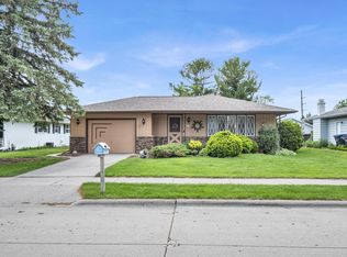 2512 N 36th St, Sheboygan, WI 53083