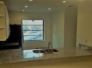6125 NW 171st St, Hialeah, FL 33015