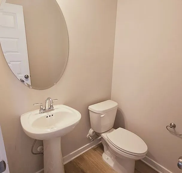 2122 Ellsworth Loop Rd — Photo 3
