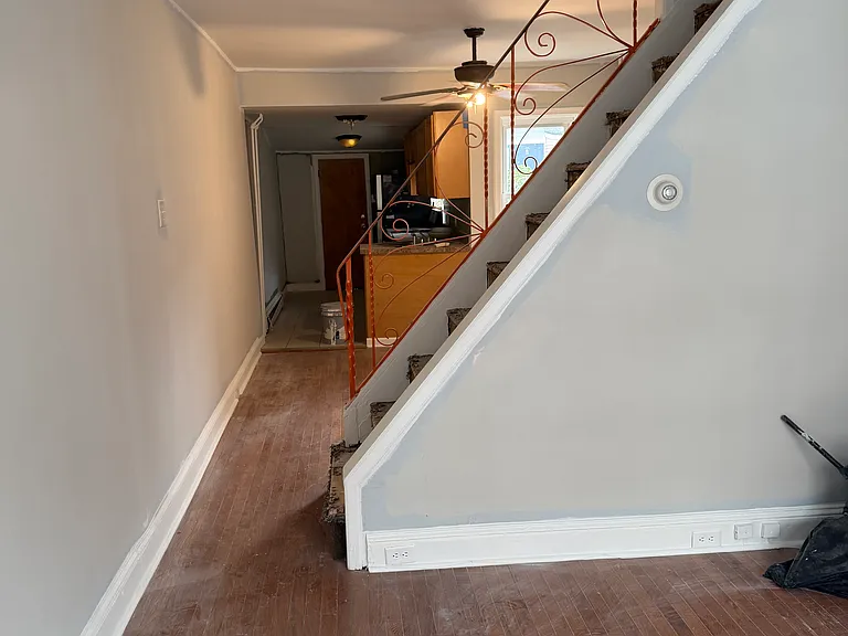 1462 E Wilt St — Photo 2