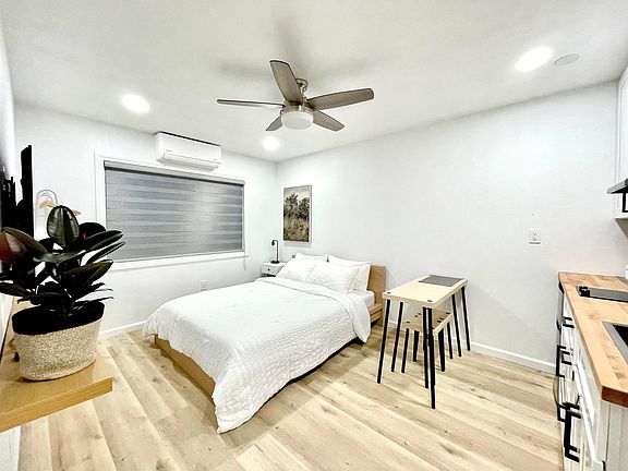 5th image of 6002 Oliva Ave