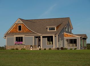 7 Brock Dr, Saratoga Springs, NY 12866