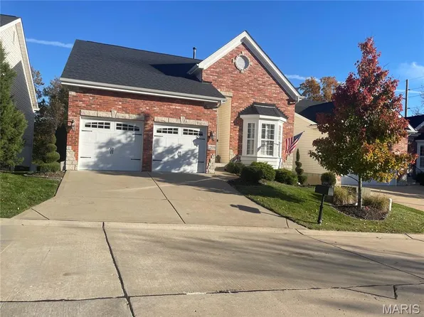 12519 New Woodland Ct, Saint Louis, MO 63146