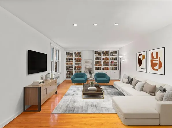 221 McDonald Ave APT 2J, Brooklyn, NY 11218