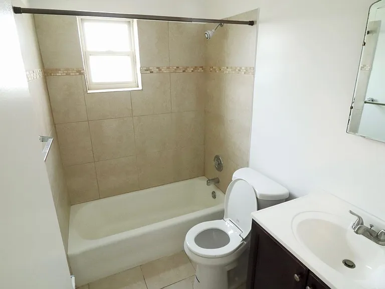 1451 Riverside Dr #5 — Photo 4