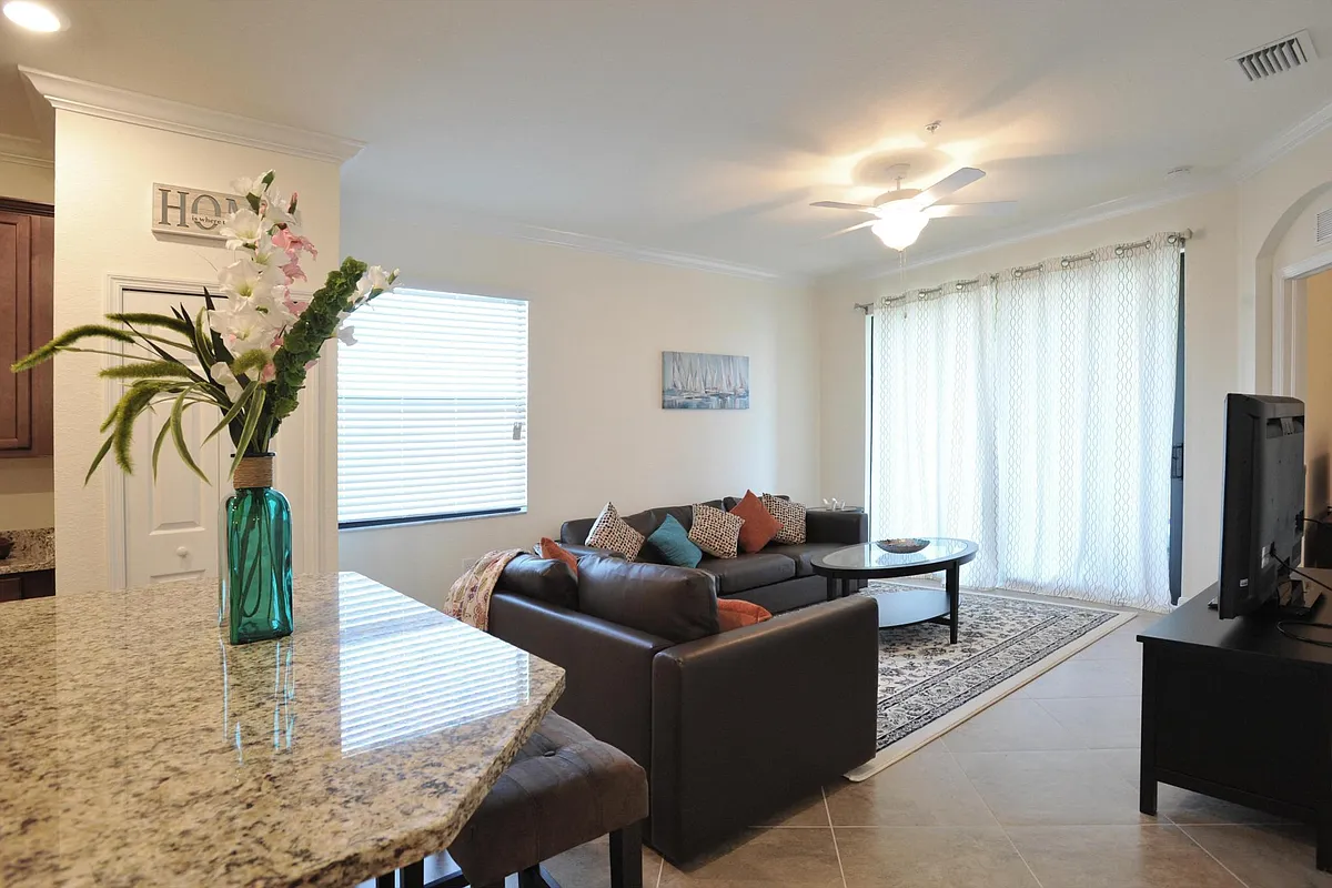 Building Photo - 17118 Vardon Ter #301