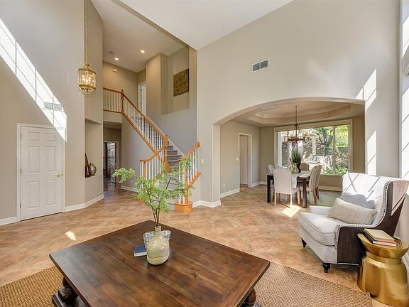 4th image of 3911 Ironwood Dr
