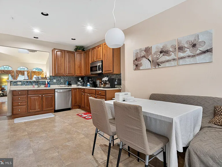 117 Teapot Ct #117 — Photo 14