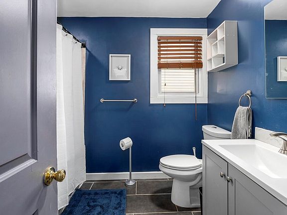 4th image of 756 6th St NW