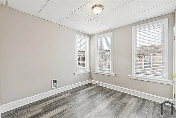 2416 N Hollywood St — Photo 11