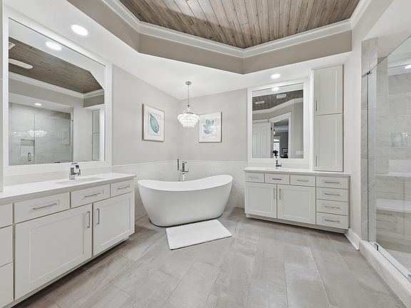5th image of 4522 Golf Villa Ct Unit 204
