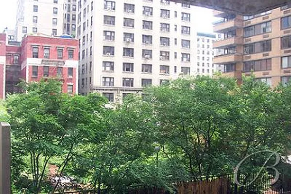 Rented by Bellmarc Realty | media 36