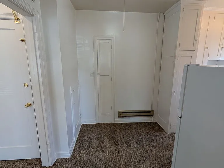 446 W Whitman St — Photo 7